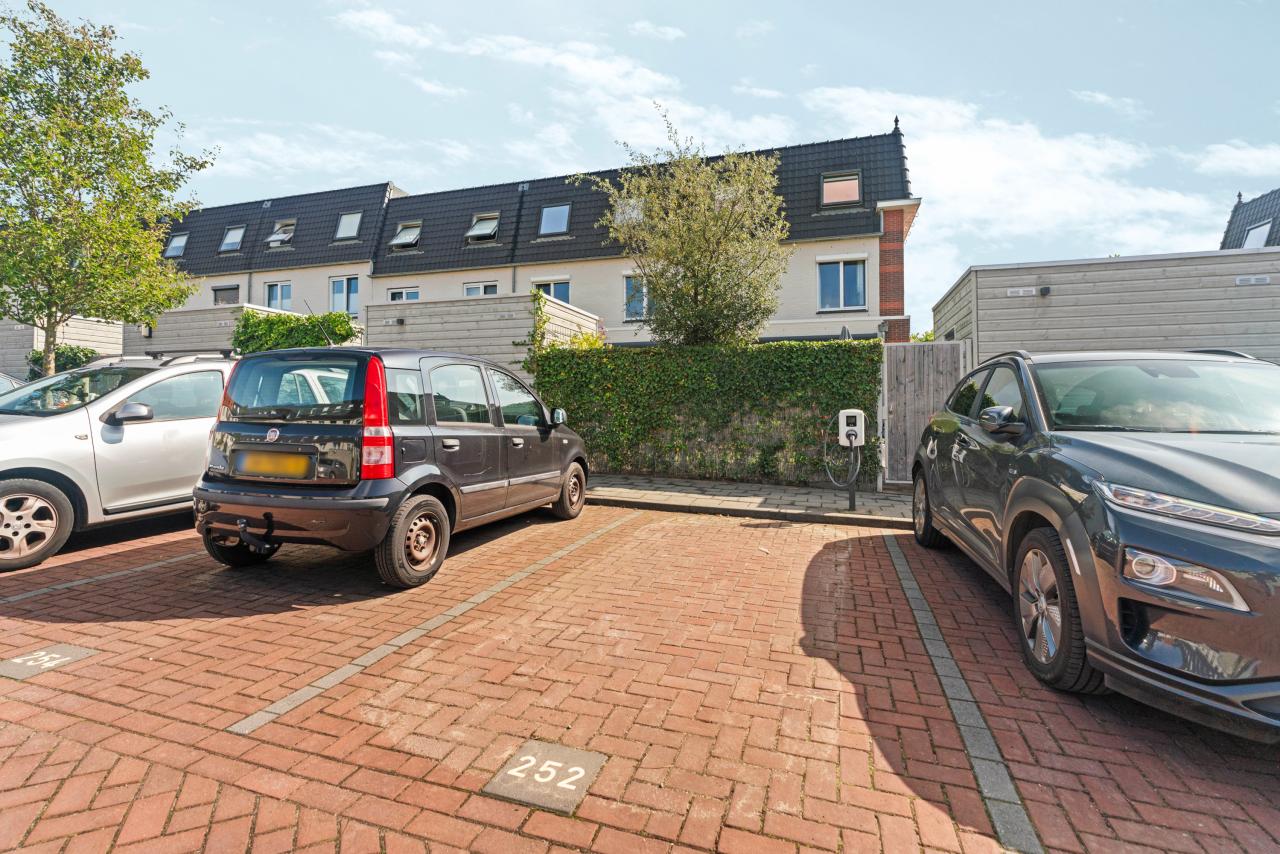 Weurtseweg 252, Nijmegen (6541 BD)